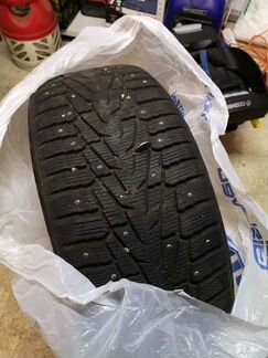Nokian hakkapeliitta 7 suv 265/45 r21
