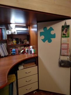 Кровать-чердак со шкафом и письменным столом