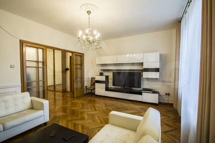 3-к квартира, 126 м², 4/10 эт.