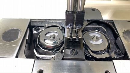 Швейная машина двухигольная Juki LH-3188-7