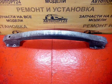Усилитель переднего бампера передний Renault
