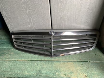 Решетка радиатора «гриль» Mercedes W204