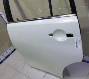 Дверь задняя левая Infiniti QX56/QX80 (Z62)