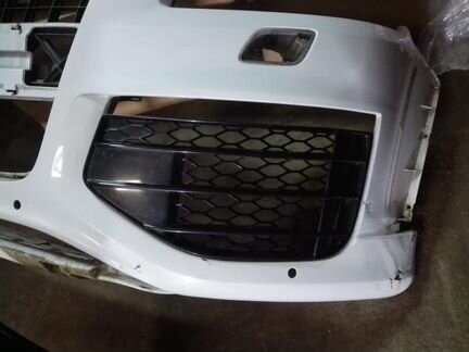 Audi Q7 V12 W12 решетка бампера