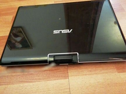 Ноутбук asus +зарядное устройство