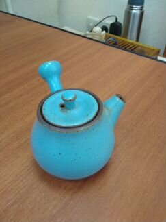 Чайник из знаменитой керамики Дэхуа