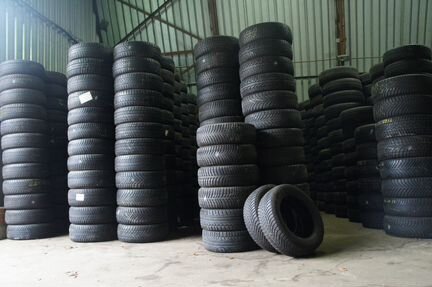 Зимние шины бу R17 225 50 17 Bridgestone RFT