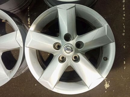 Диски бу оригинал R16 LU на Nissan