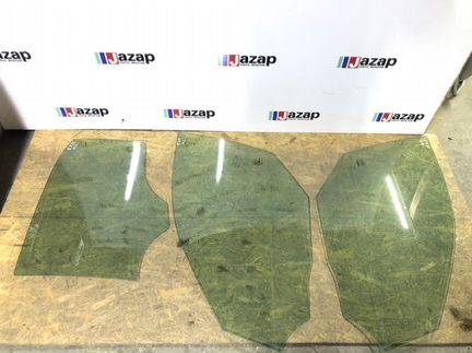 Стекло боковое оригинал без дефектов w212