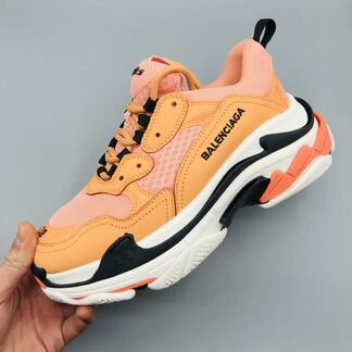 Balenciaga Triple s