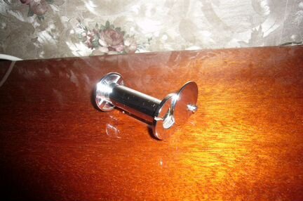 Глазок дверной