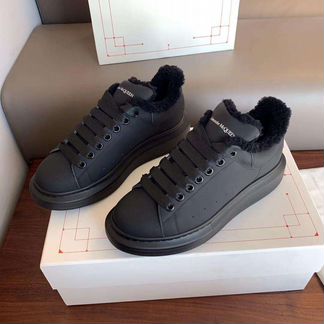 Alexander McQueen с мехом