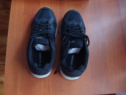 Кроссовки мужские р. 45