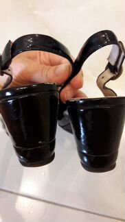 Босоножки на танкетке (р.36)