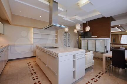 4-к квартира, 273 м², 5/6 эт.