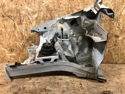 Четверть передний правый Skoda Rapid