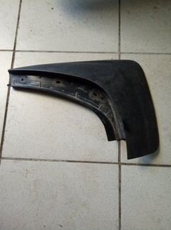 Брызговик задний правый Ford Escape 2009