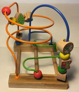 Лабиринт. Развивающая игрушка из дерева