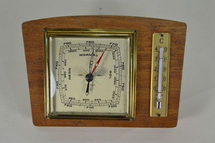 Старинный барометр с термометром, Германия