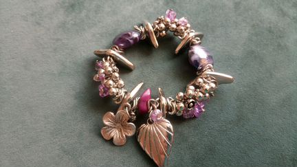 Браслеты и кулон 