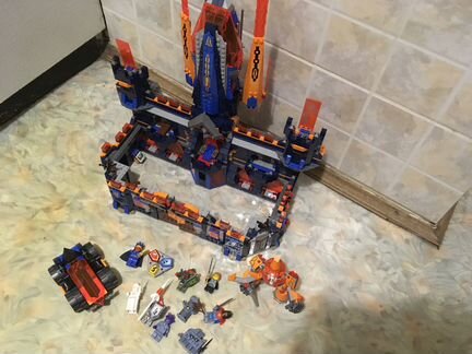Lego Nexo Knights 70357 Knigton Castle