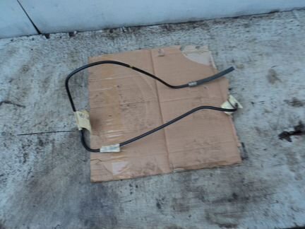 Трубка вентиляции с клапаном Volkswagen Passat B5