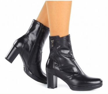 Сапоги на каблуке Nero Giardini