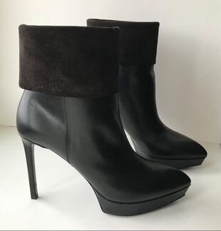 Сапоги(38) Yves Saint Laurent (новые)