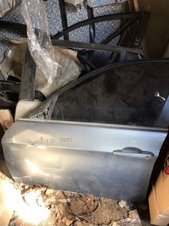 Передняя левая Дверь в сборе е90