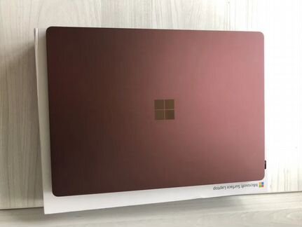 Microsoft surface laptop в отличном состоянии
