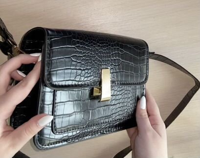 Красивая сумка через плечо