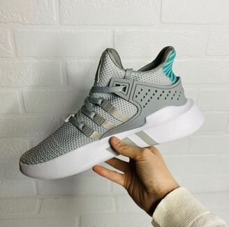 Кроссовки Adidas