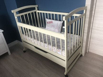 Кроватка детская