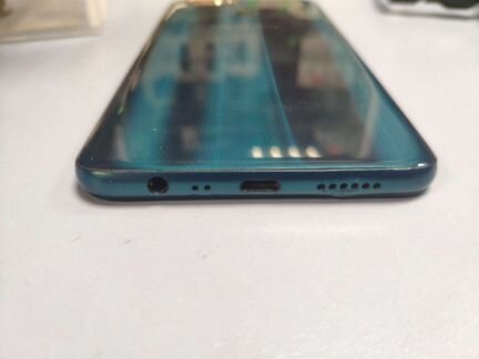 Телефон oppo AX7 3/64 живой