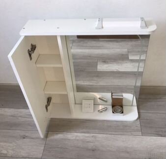 Зеркальный шкаф с подсветкой