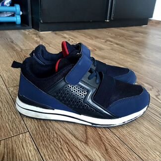 Кроссовки детские