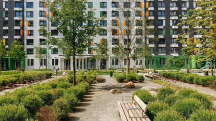 2-к квартира, 56.1 м², 1/17 эт.