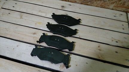 Передние тормозные колодки dodge caravan 1991-1994
