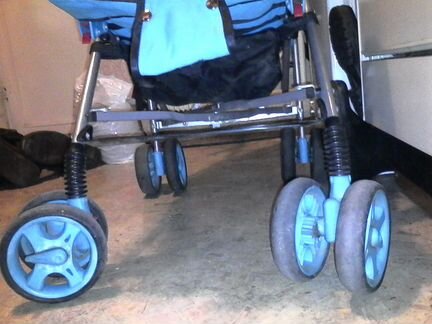Коляска-трость Мишутка, + ещё каркас др. коляски