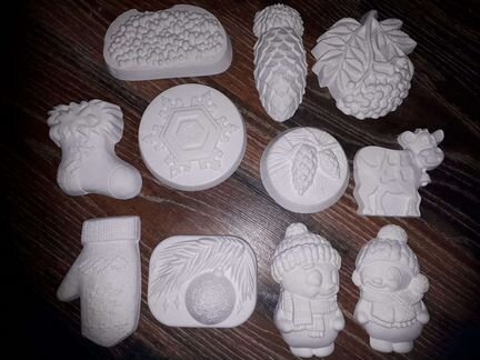 Подарок раскраска на новый год