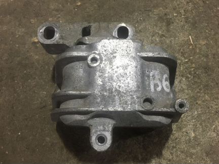 Опора двс VAG