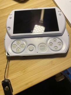 Игровая приставка Sony PlayStation Portable Go