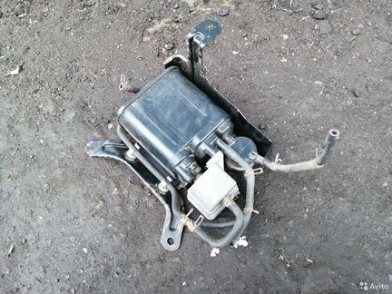 Абсорбер Toyota Land Cruiser 200