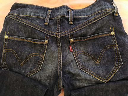 Джинсы
