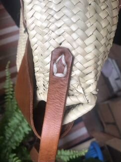 Круглая сумка ручной работы из натуральной соломы