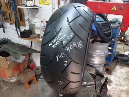 Metzeler ME-880 Marathon 240/40/18 R18