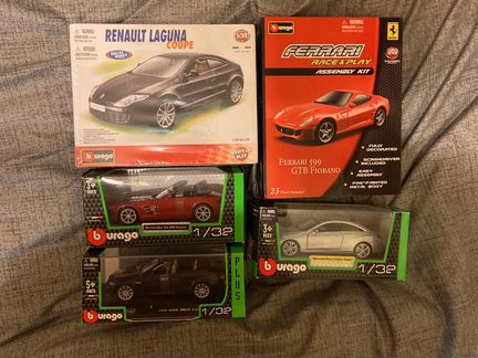 Машинки Бураго комплектом на новый год
