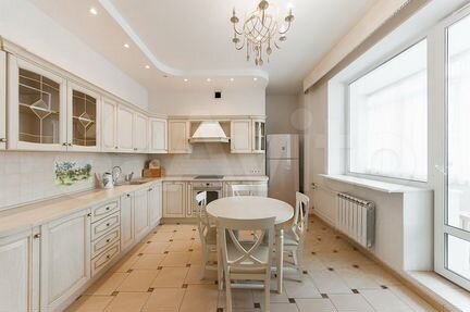 3-к квартира, 132 м², 13/23 эт.