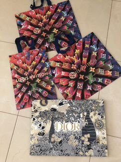 Рождественские пакеты Louis Vuitton Dior