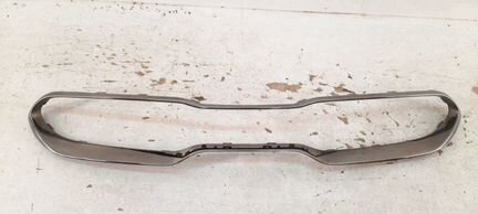 Хром решетки радиатора передний Kia Stinger 1